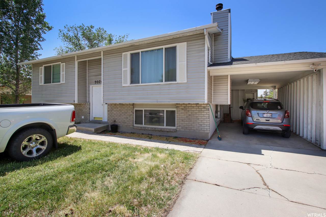7036 Camelot Way - Photo 1