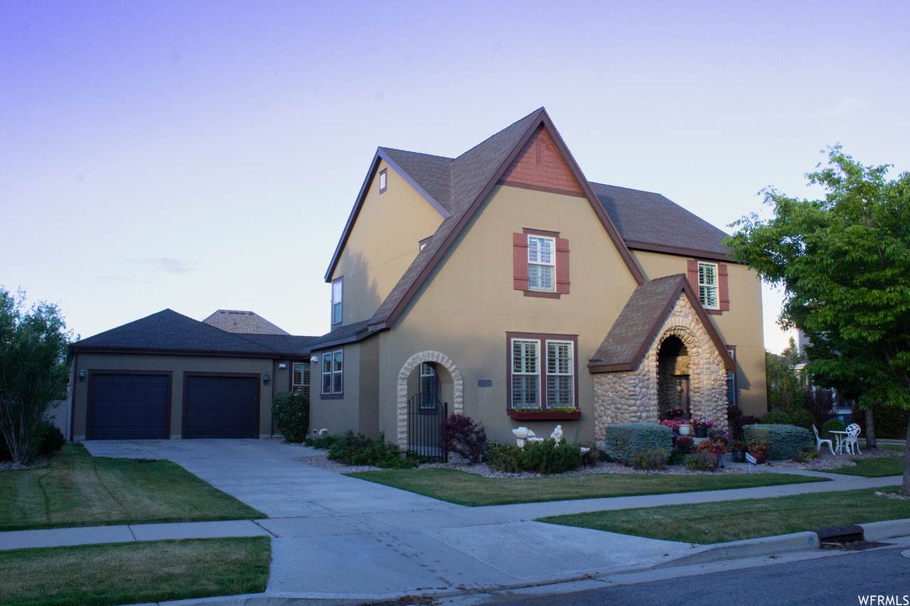 10929 Navarro Way - Photo 1