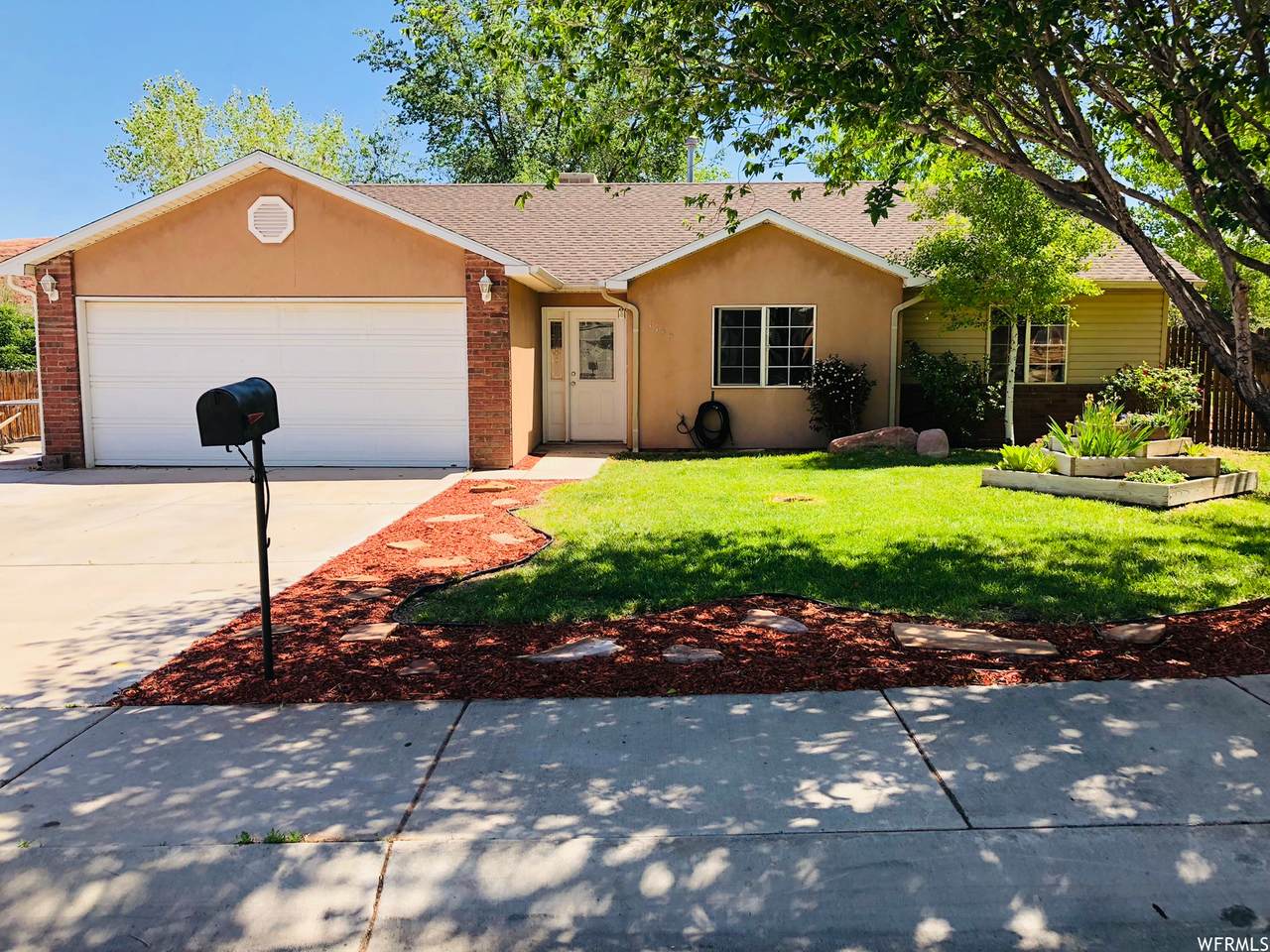 1145 Austin Dr - Photo 1