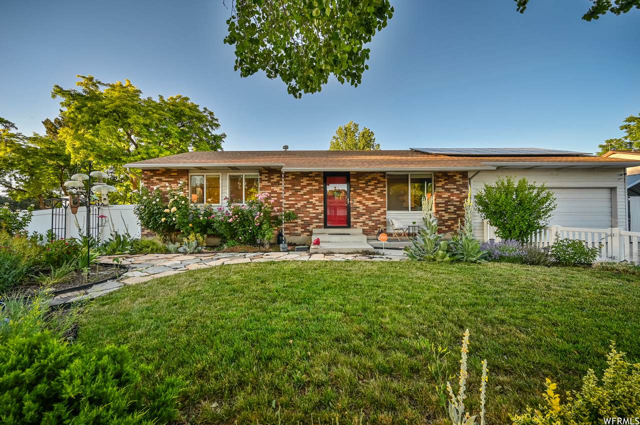 796 Potomac Dr - Photo 1