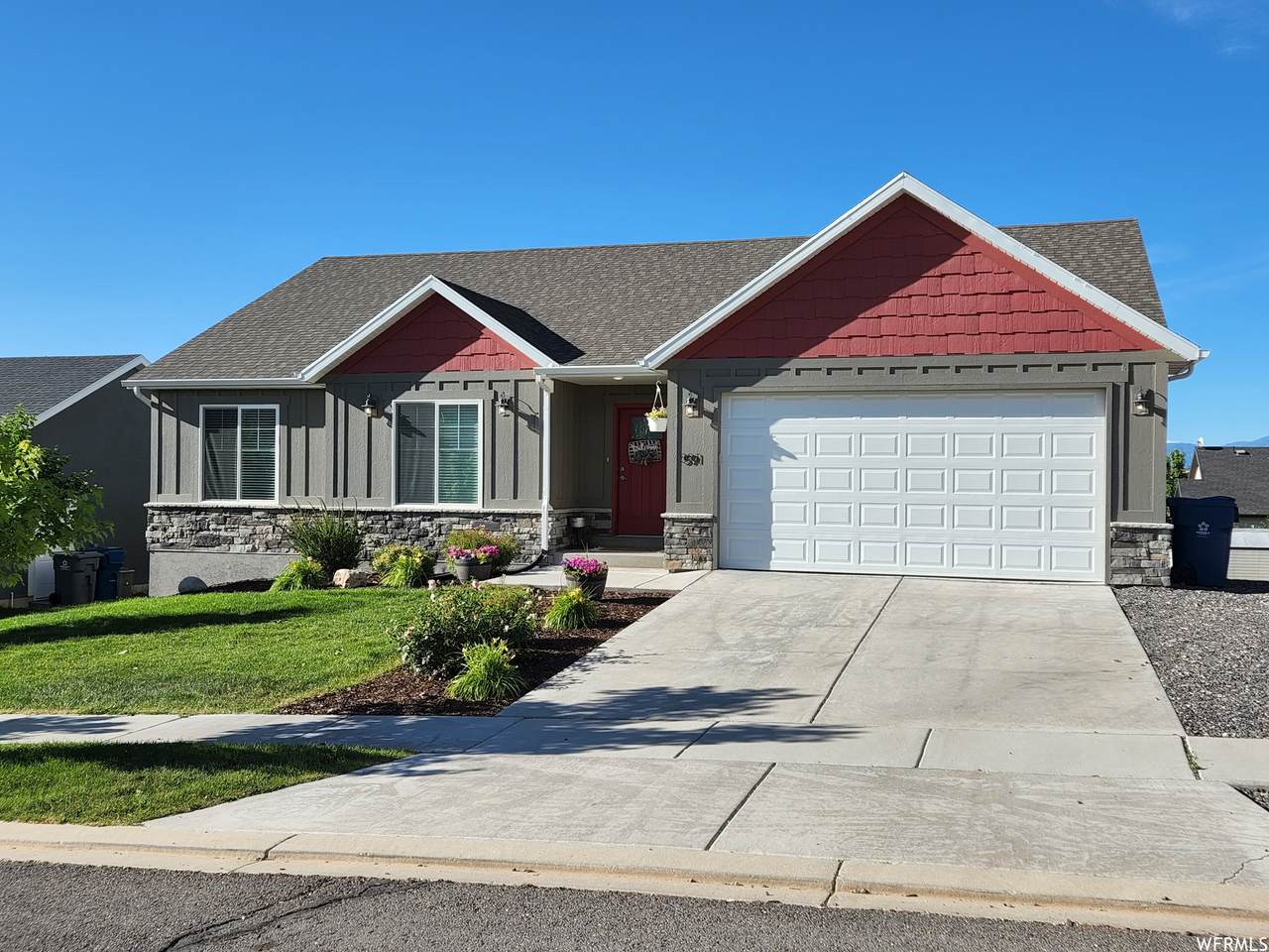 591 Copper Ln - Photo 1