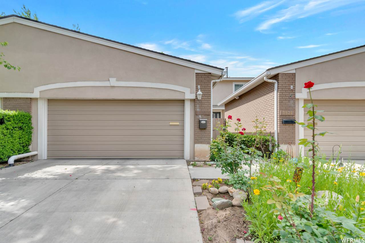 1878 Monterey Dr - Photo 1