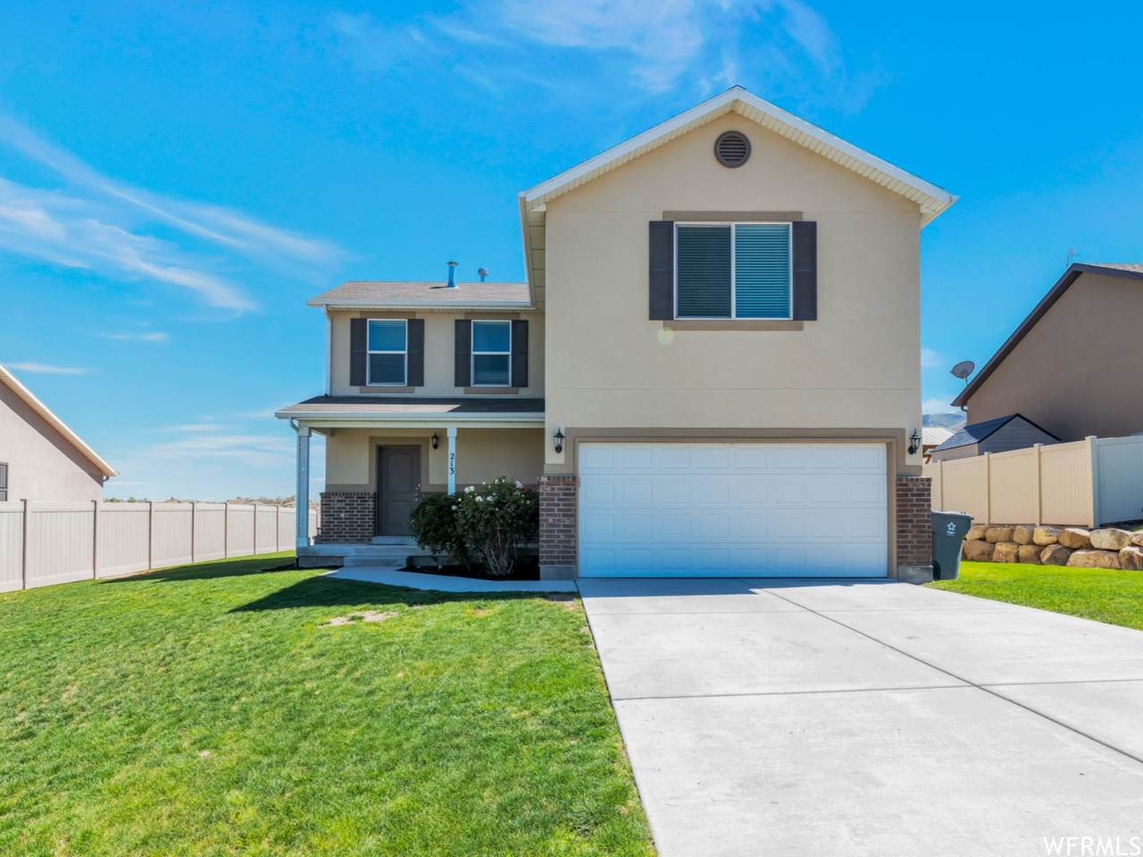 213 Caracara St - Photo 1