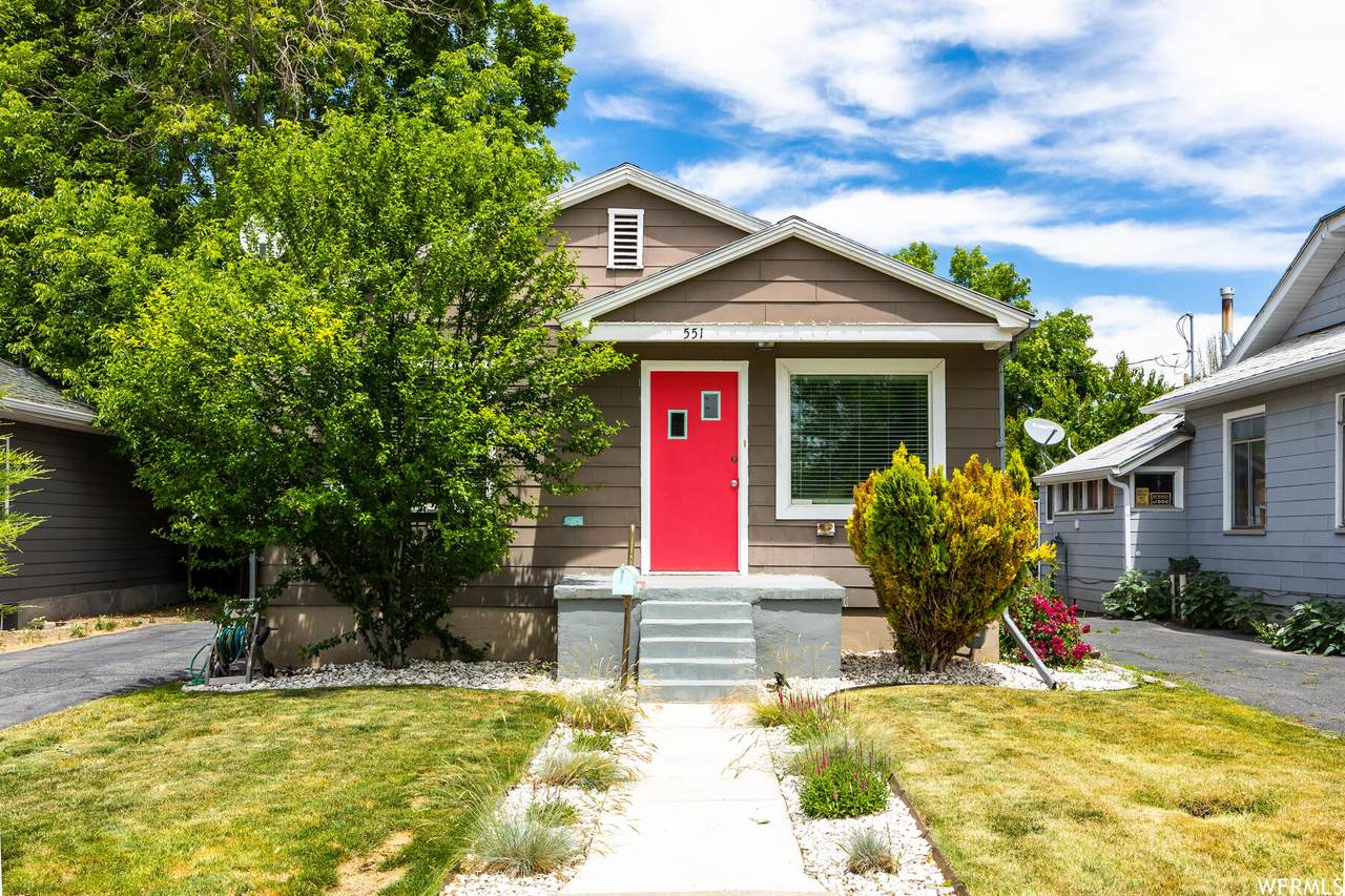 551 Leland Ave - Photo 1