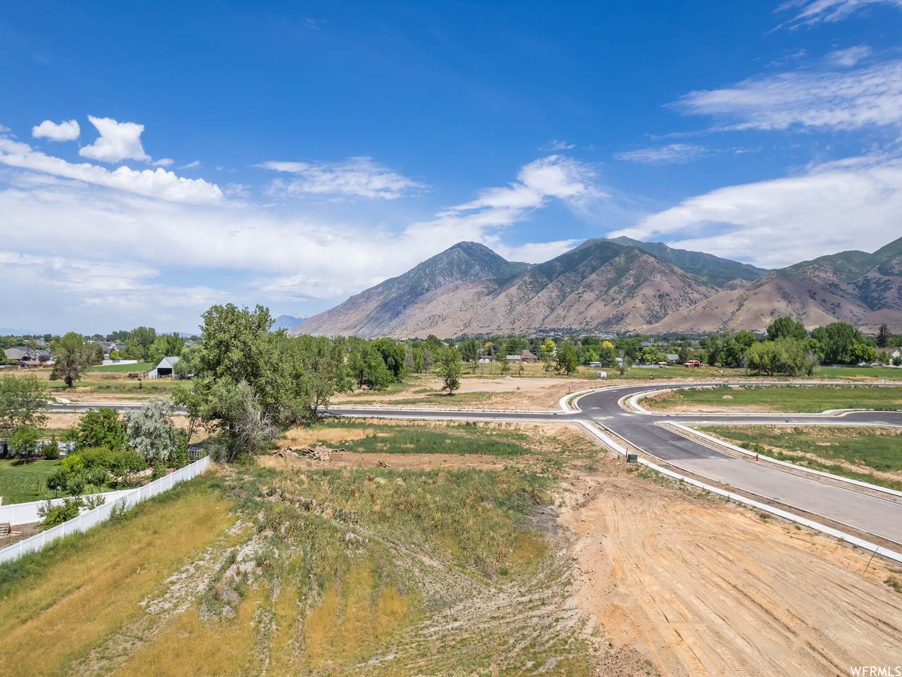 422 300 - Photo 1
