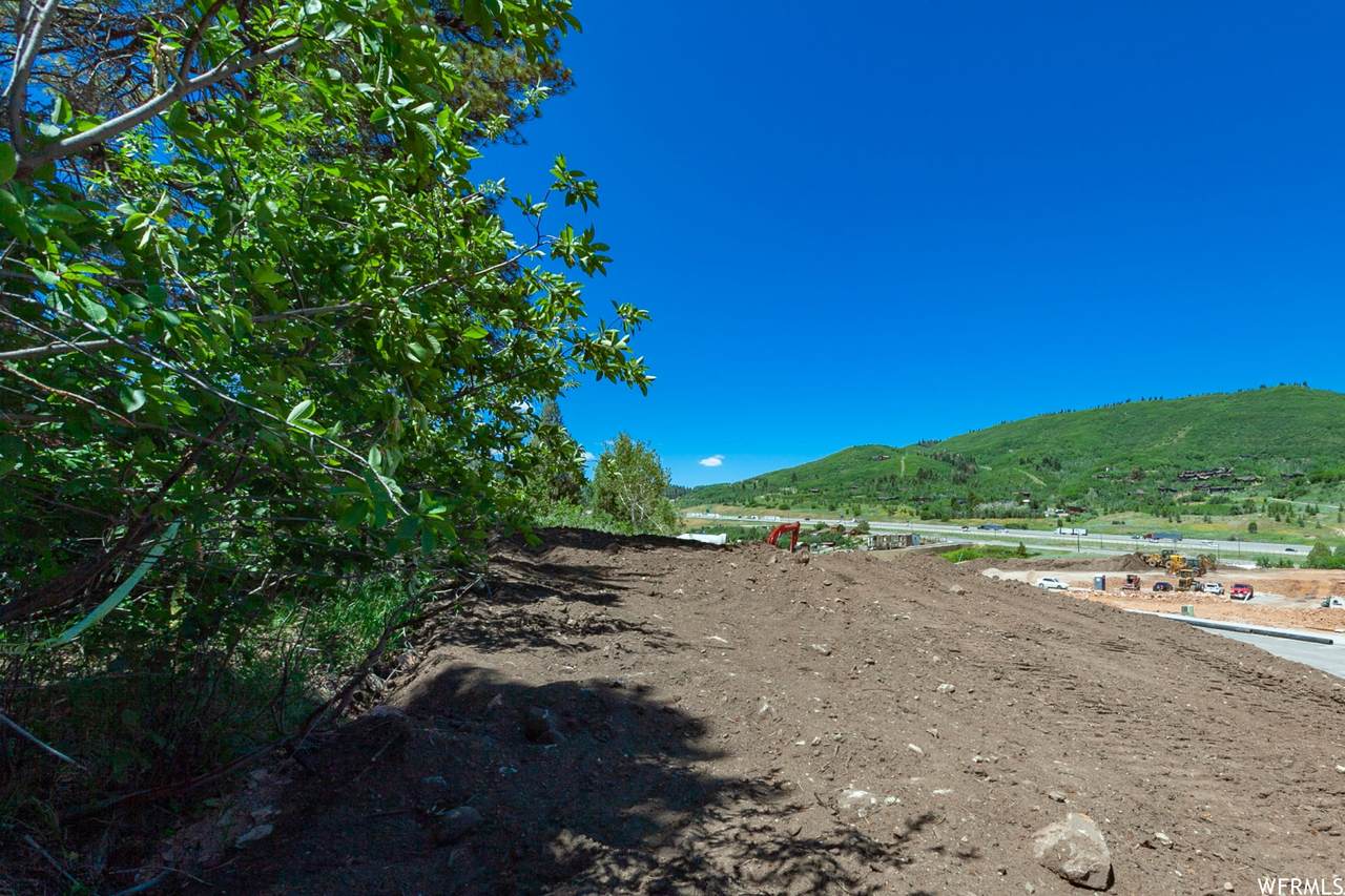4047 Discovery Way - Photo 1