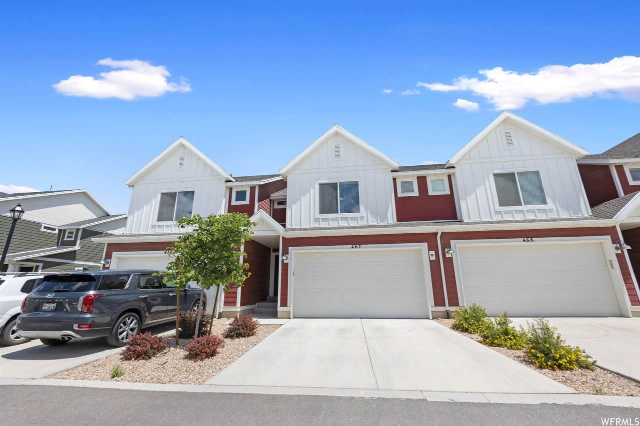 462 Sunland Way - Photo 1