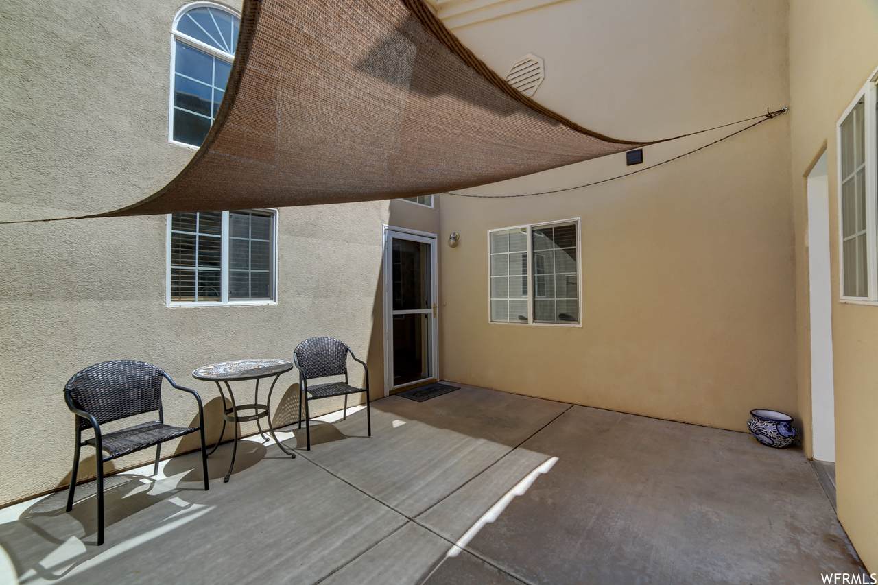 542 Hale Ave - Photo 1