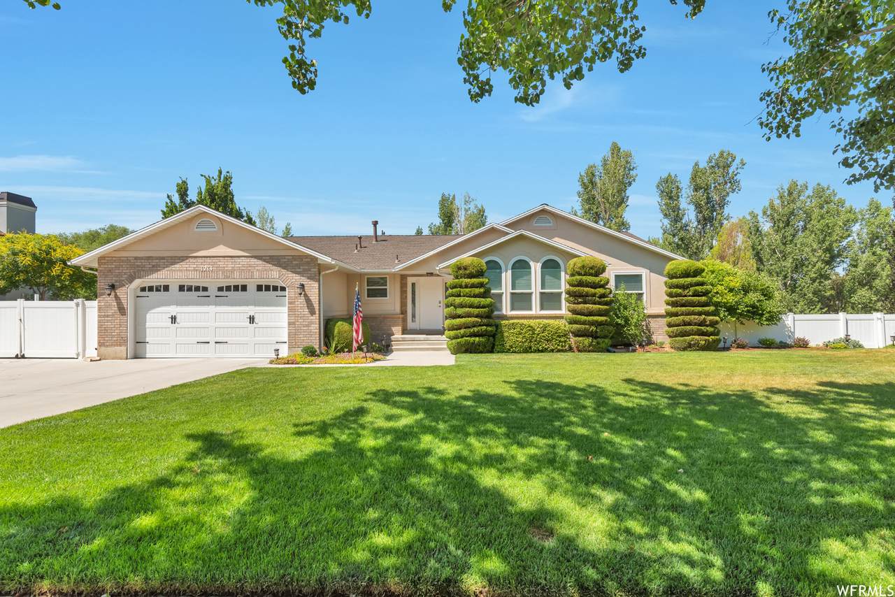 1214 Jordan River Dr - Photo 1