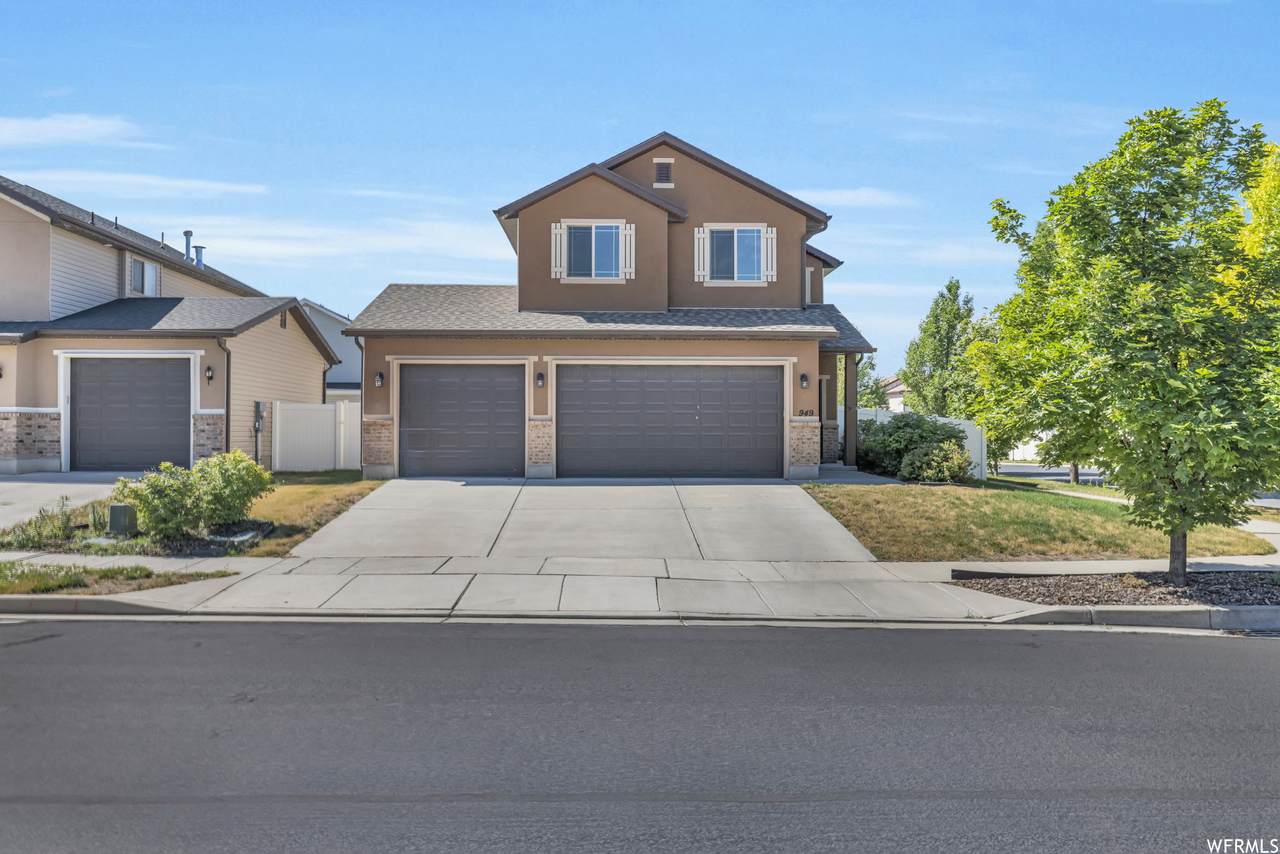 949 Chatham Dr - Photo 1
