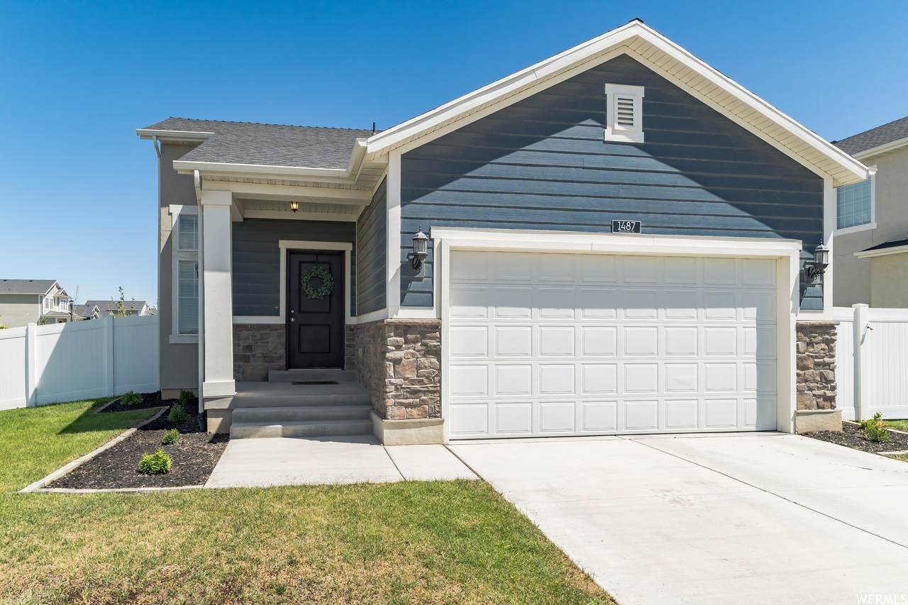 1487 Erickson Knoll Ln - Photo 1