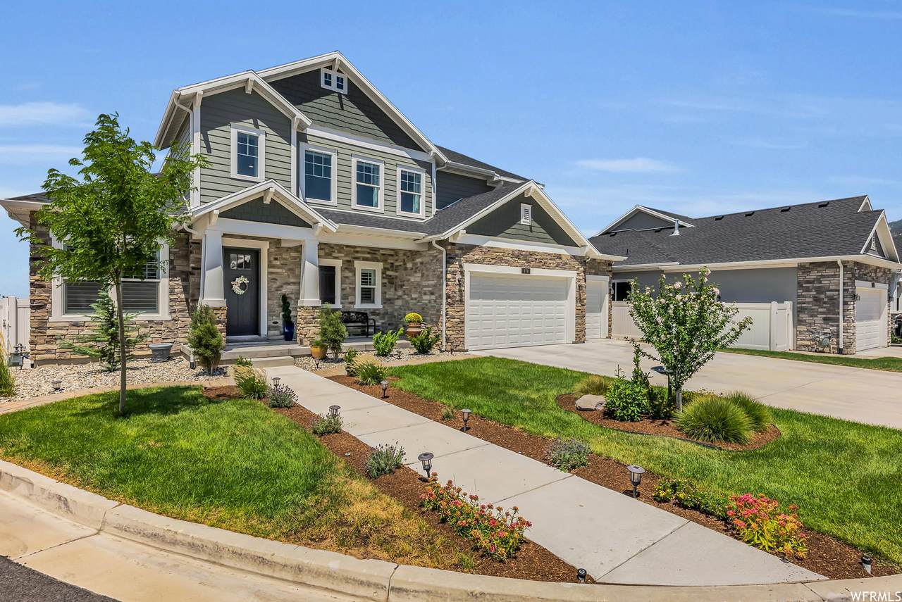 879 Deer Vista Ct - Photo 1