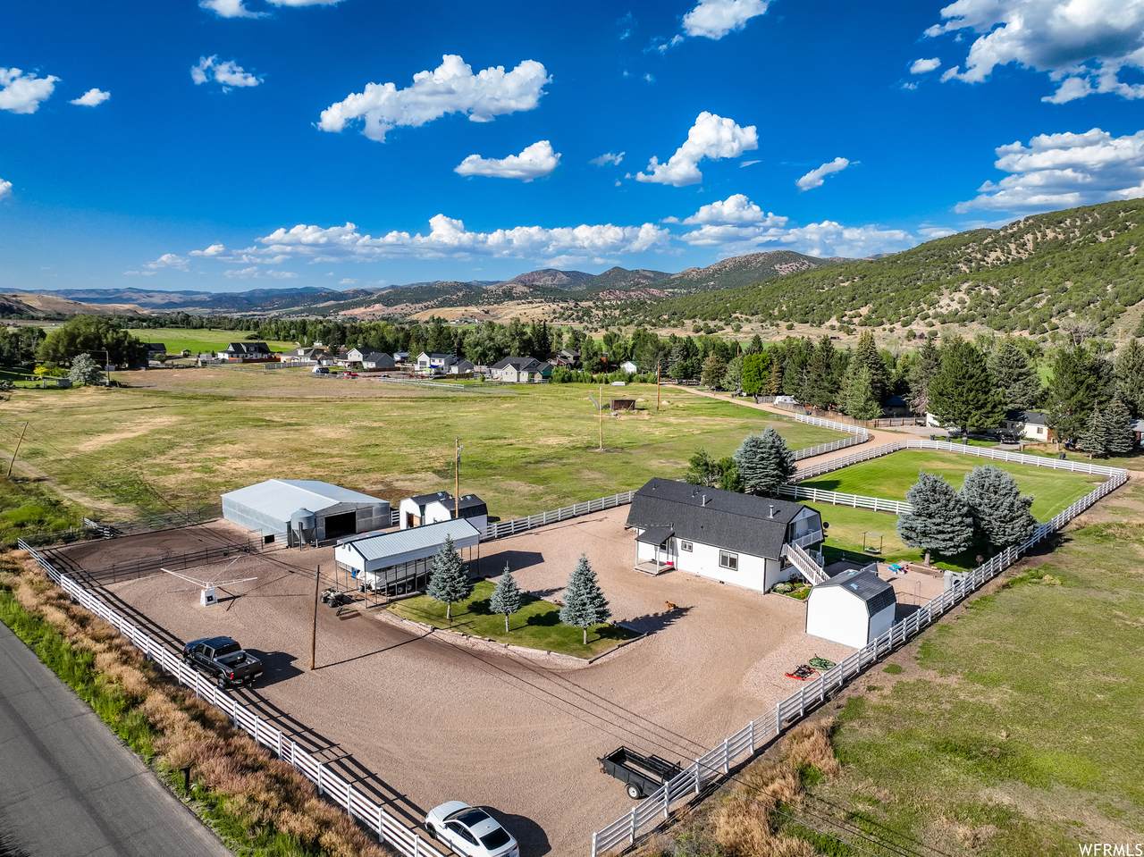 2900 Cottonwood Dr - Photo 1