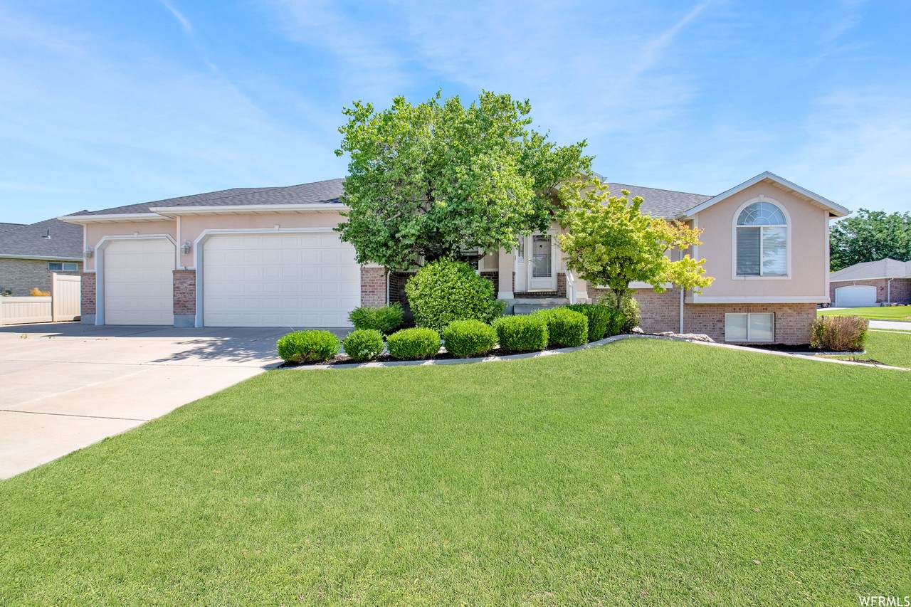 419 Kays Dr - Photo 1