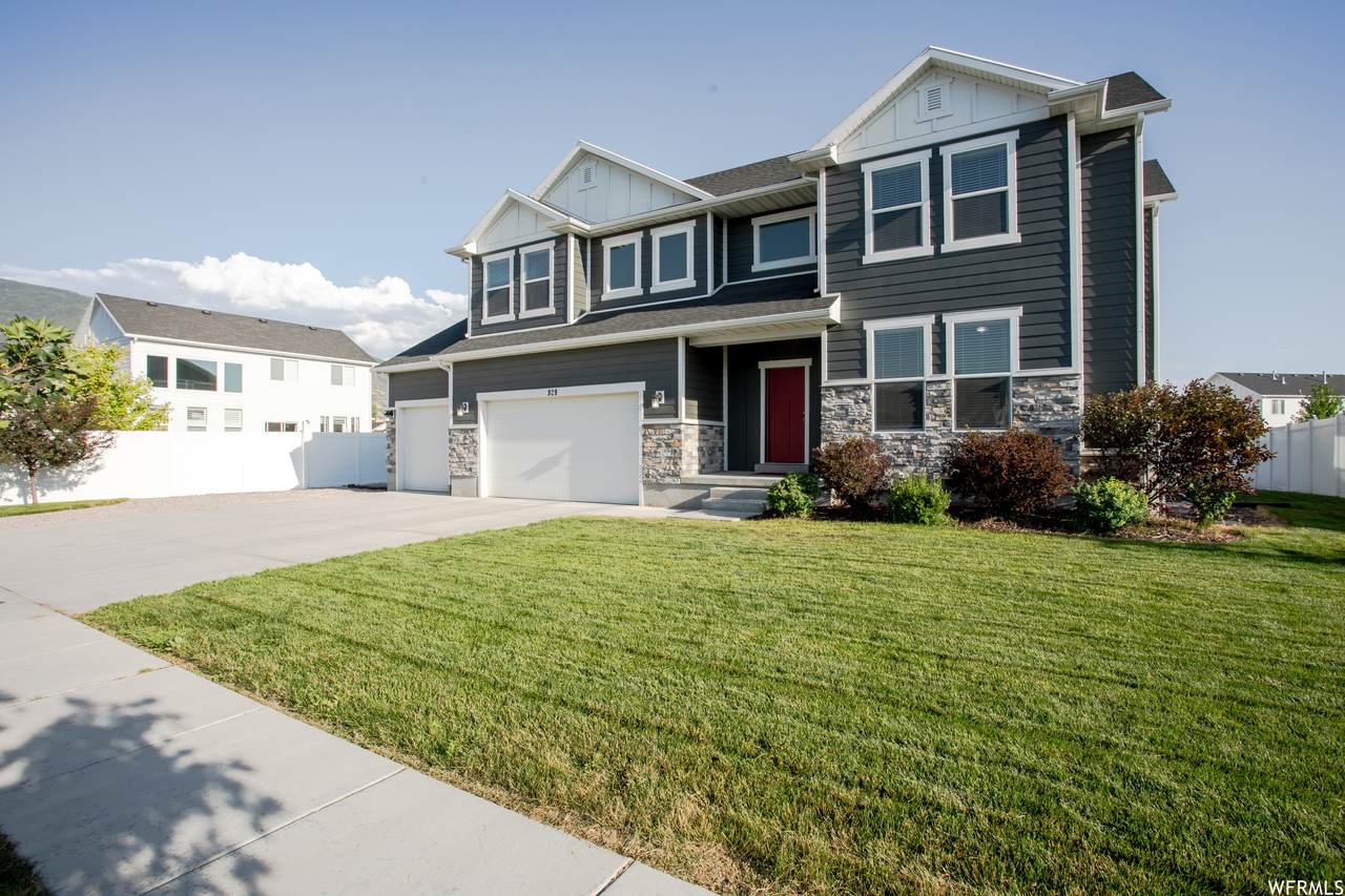 929 Sedge Ct - Photo 1