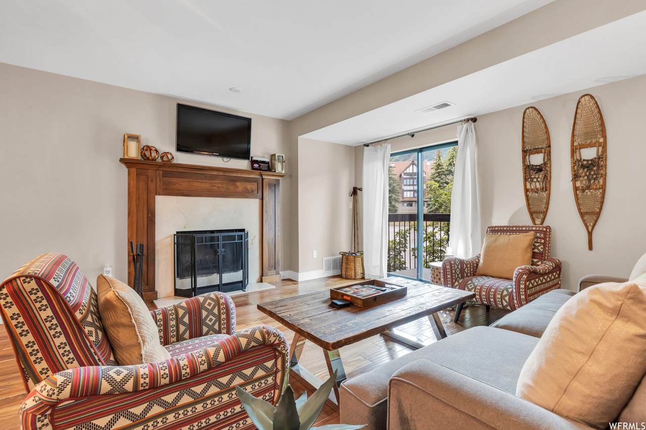50 Shadow Ridge Rd - Photo 1