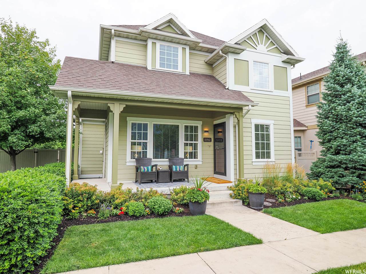 10912 Weiss Dr - Photo 1