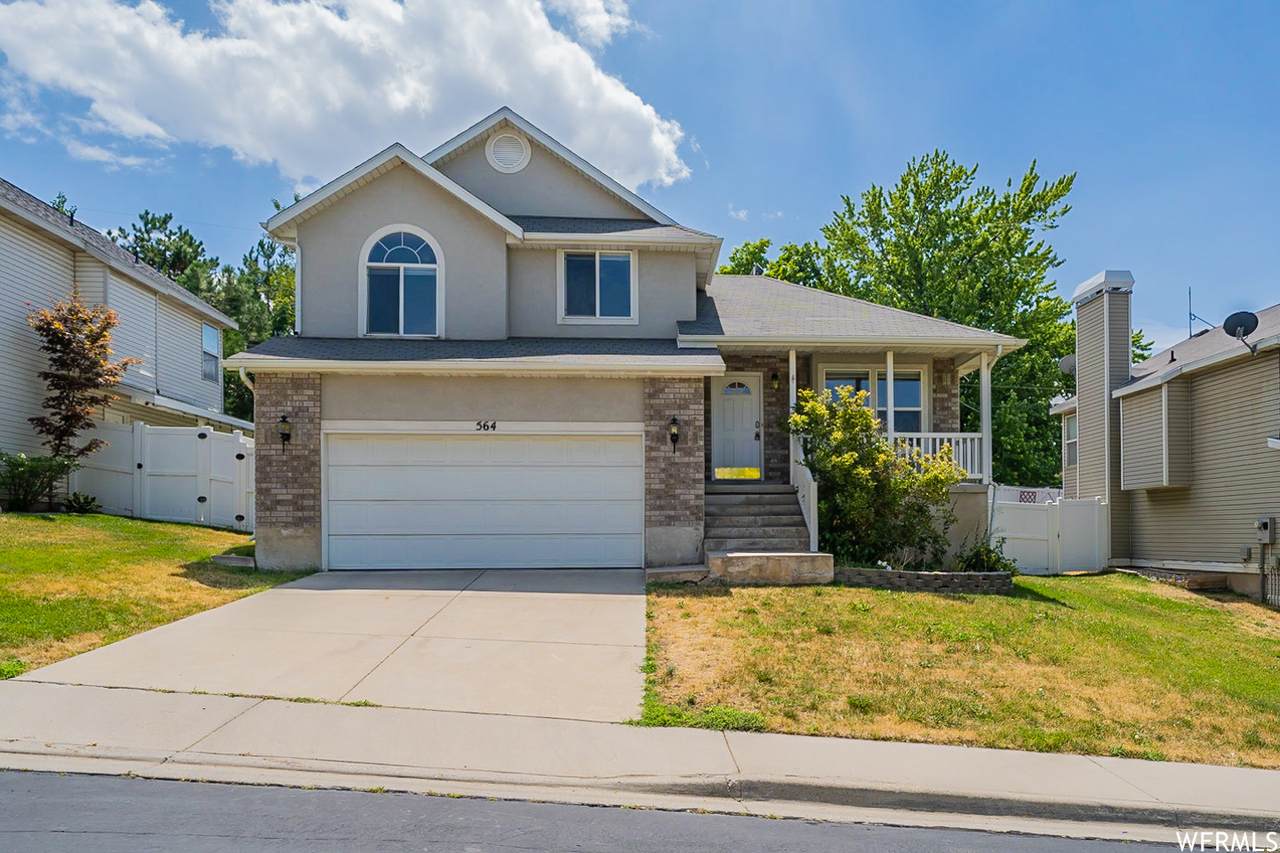 564 Compass Cir - Photo 1