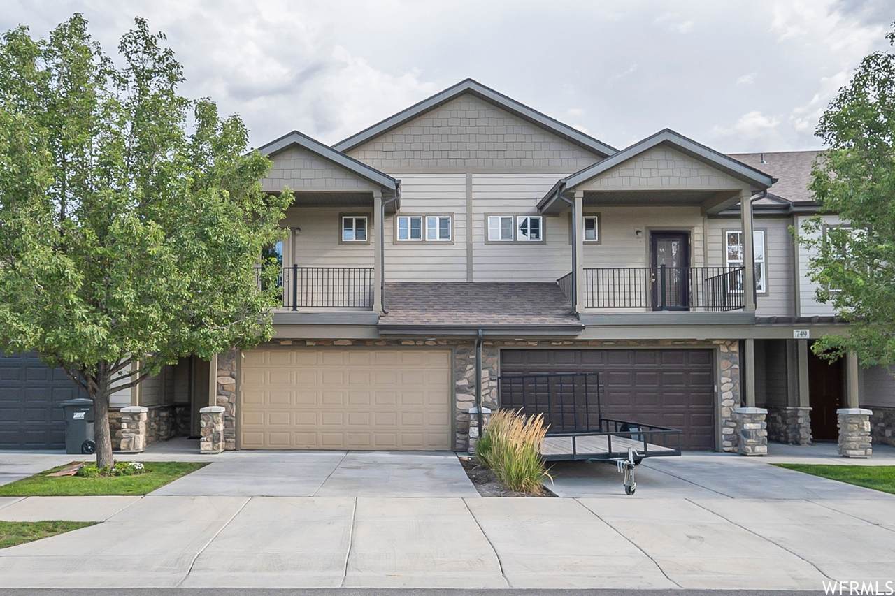 747 Club Oaks Dr - Photo 1