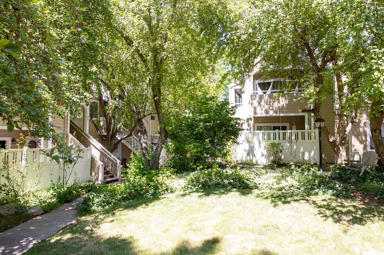 1482 Foxboro Dr - Photo 1