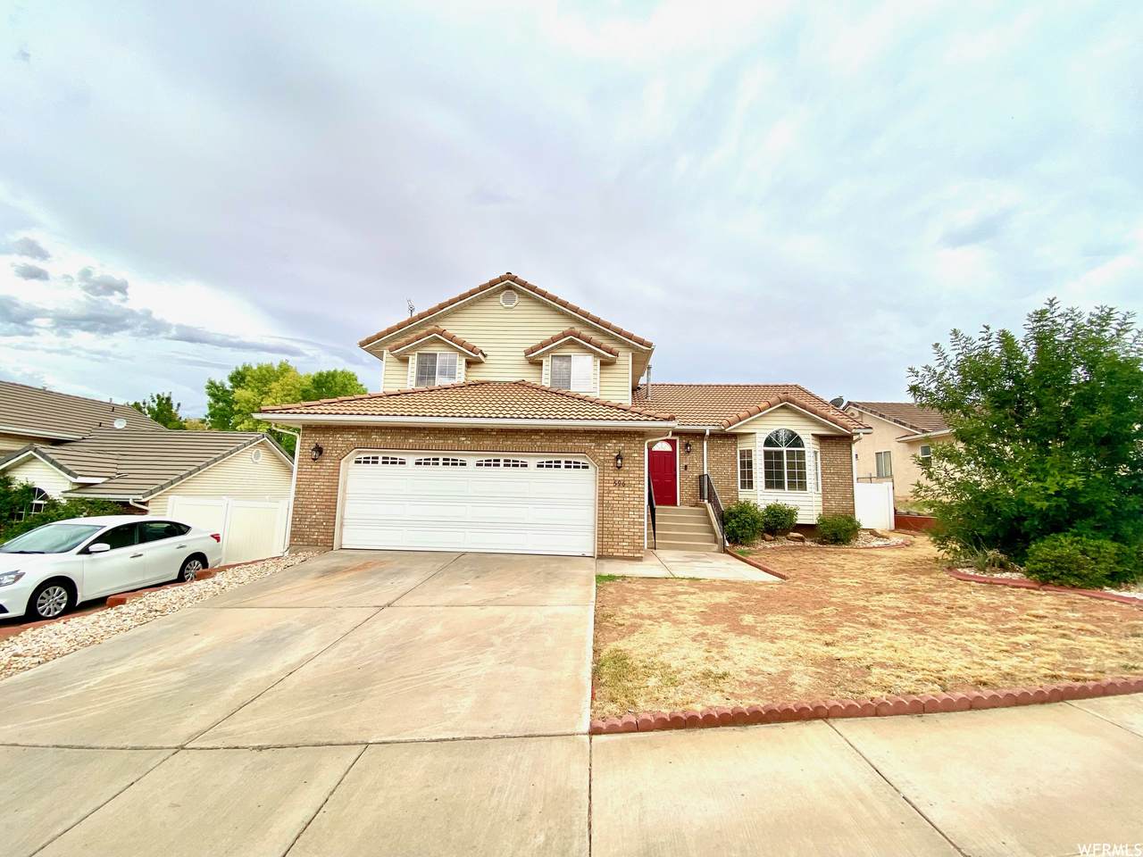 596 Spring Cir - Photo 1