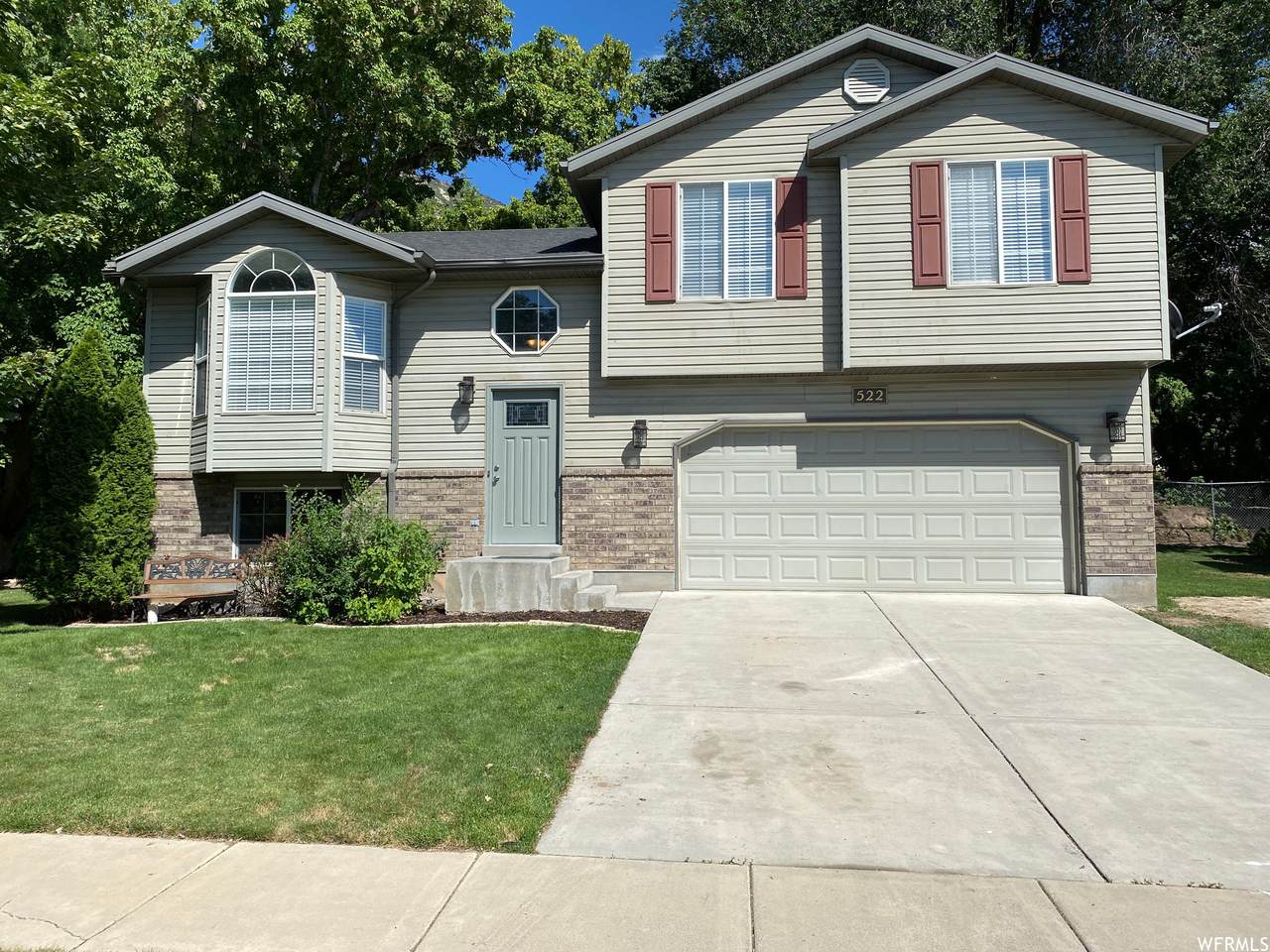 522 Quincy Ave - Photo 1