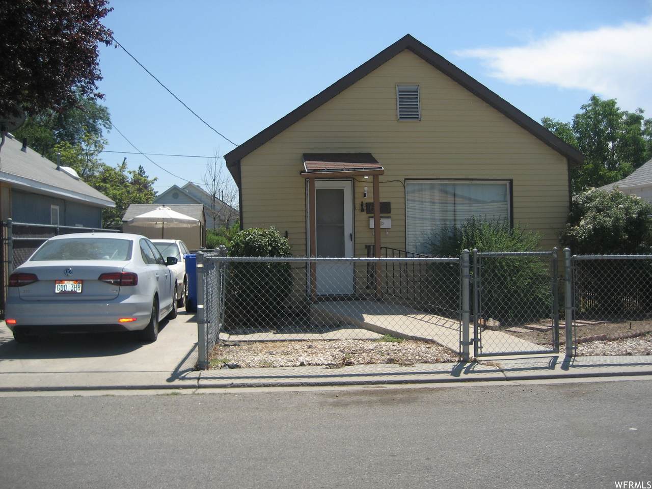 673 2ND Ave - Photo 1