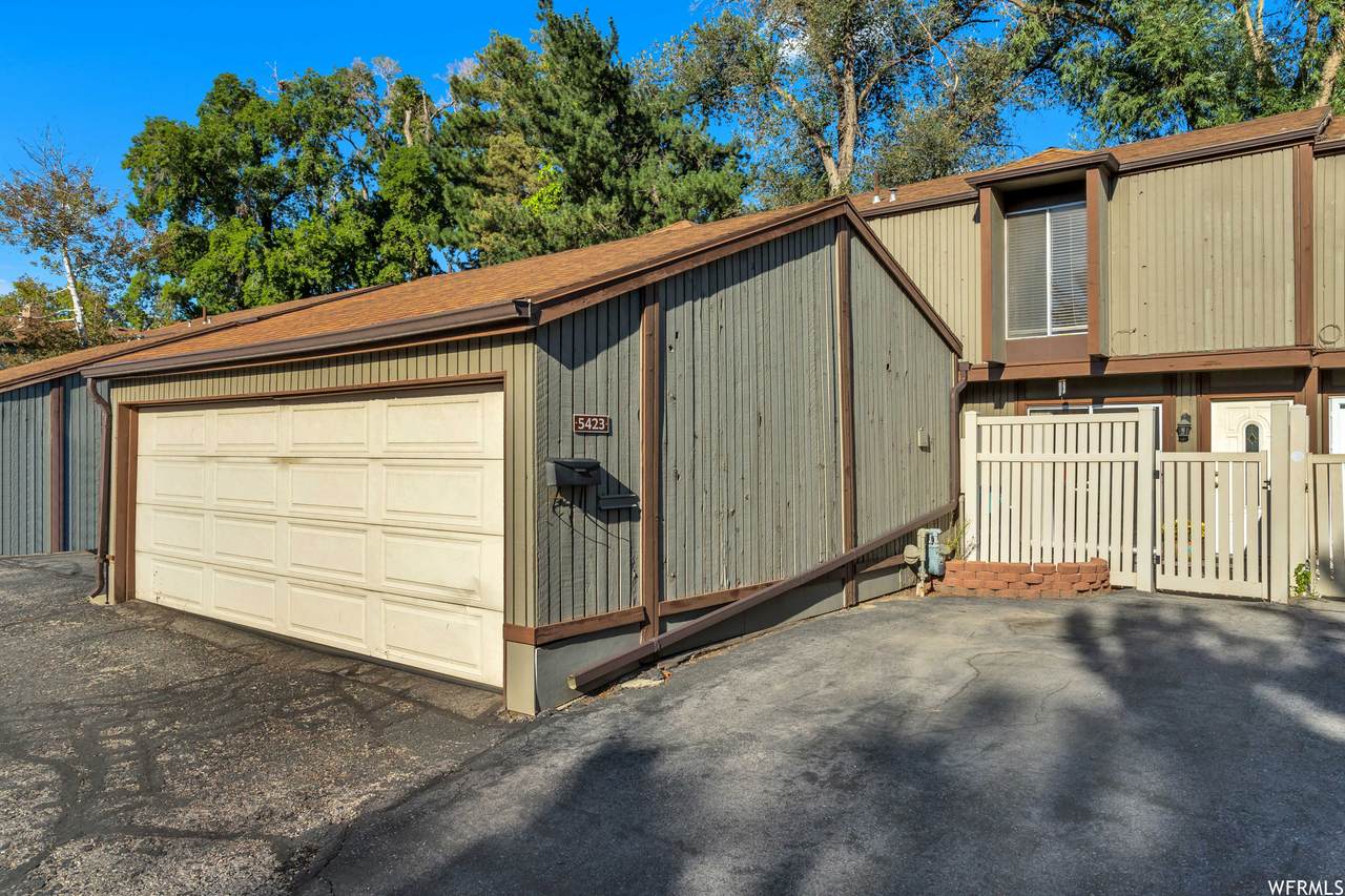 5423 Tonalea Dr - Photo 1