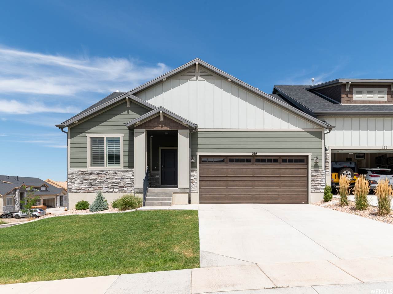 156 Hillside Dr - Photo 1