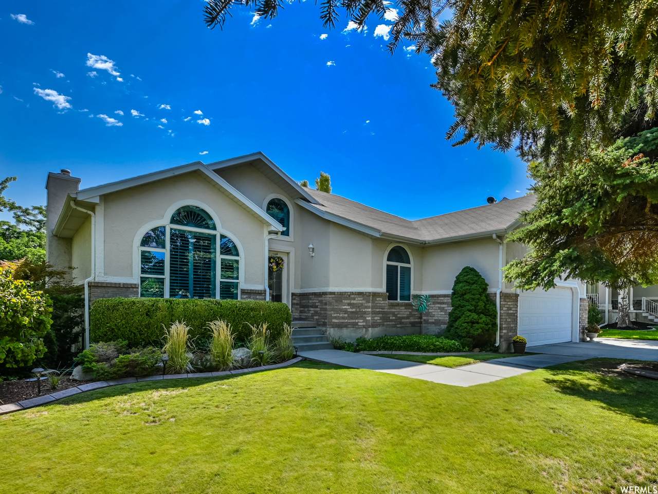 6051 Kamas Dr - Photo 1