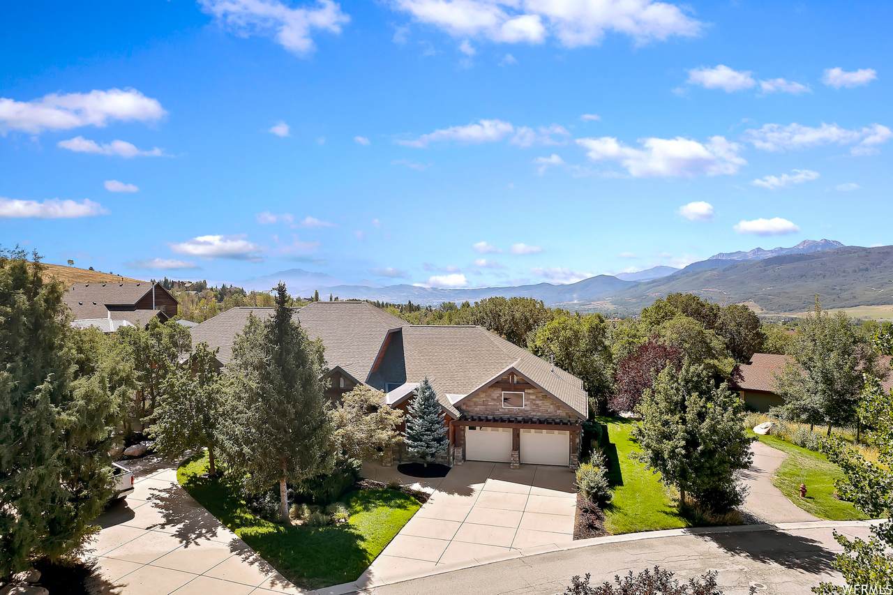 4903 Eagleridge Dr - Photo 1