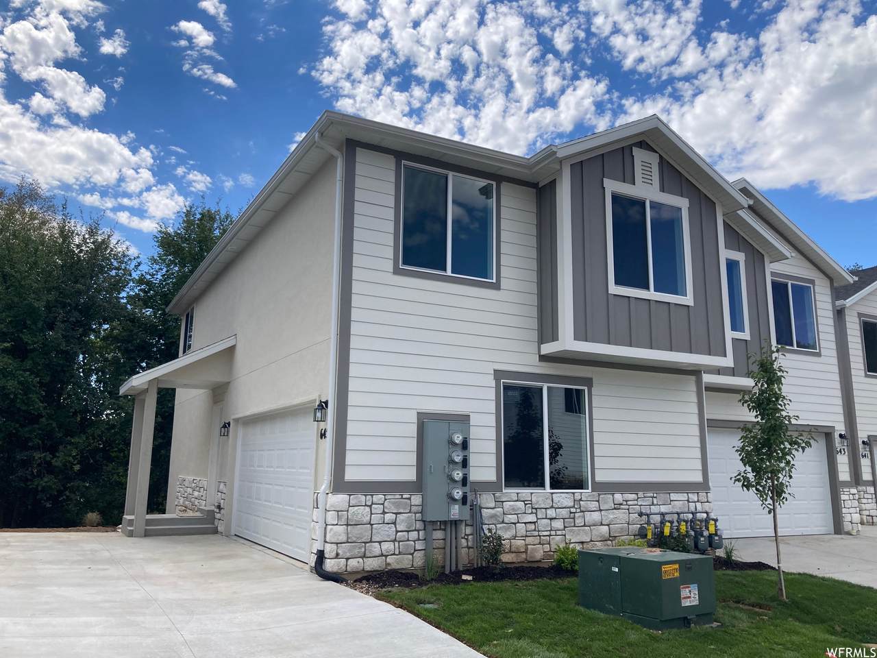 645 Plum Creek Ln - Photo 1