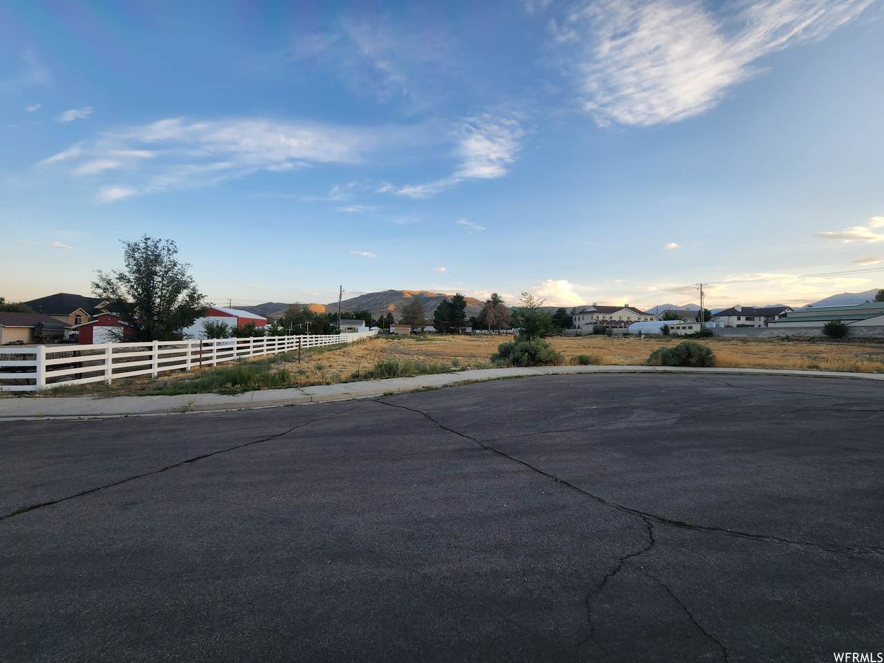 6127 13360 - Photo 1