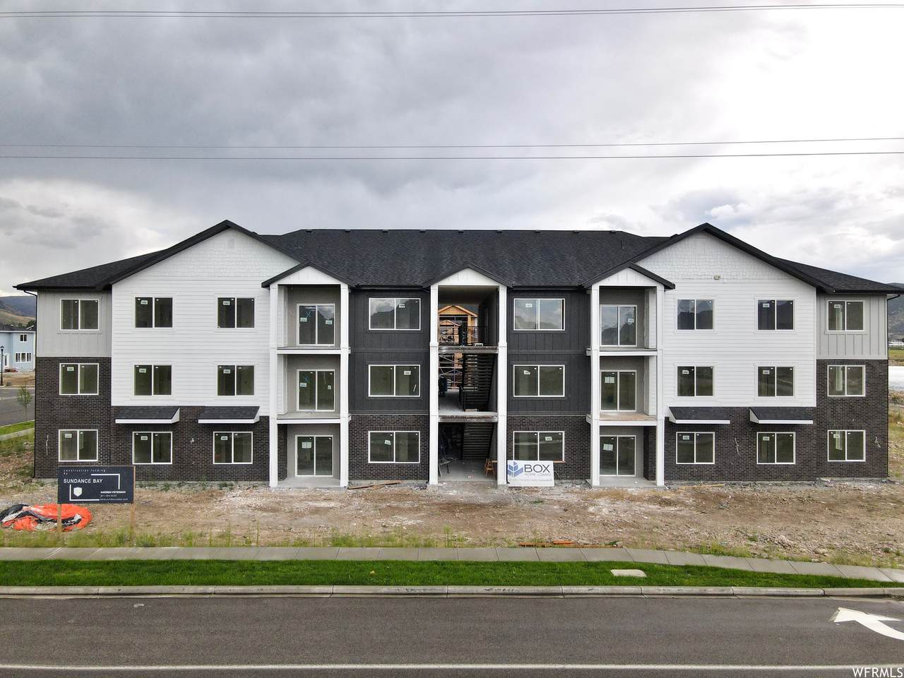 1378 Sawmill Blvd - Photo 1