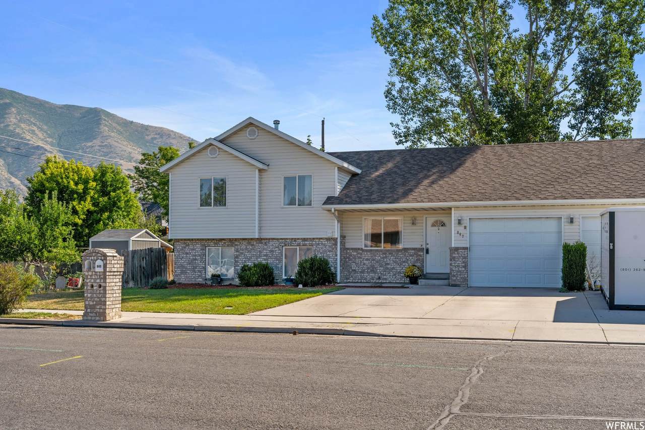 847 Artistic Cir - Photo 1