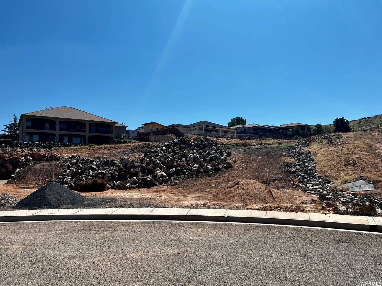 2500 Grandview - Photo 1