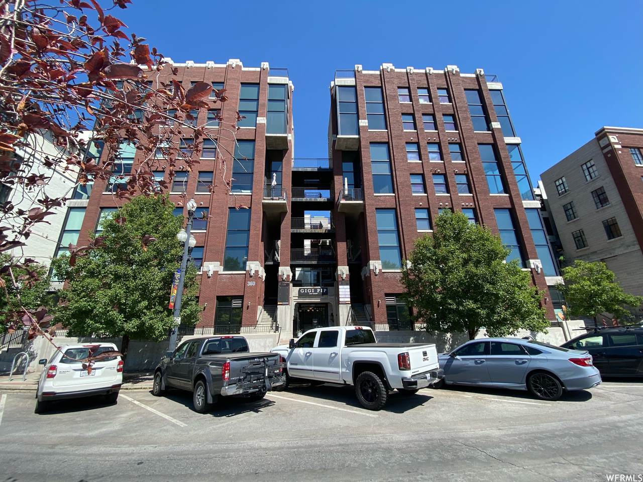 360 300 - Photo 1