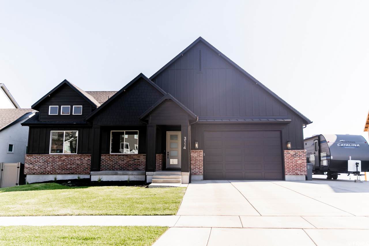 3114 Forest Ave - Photo 1