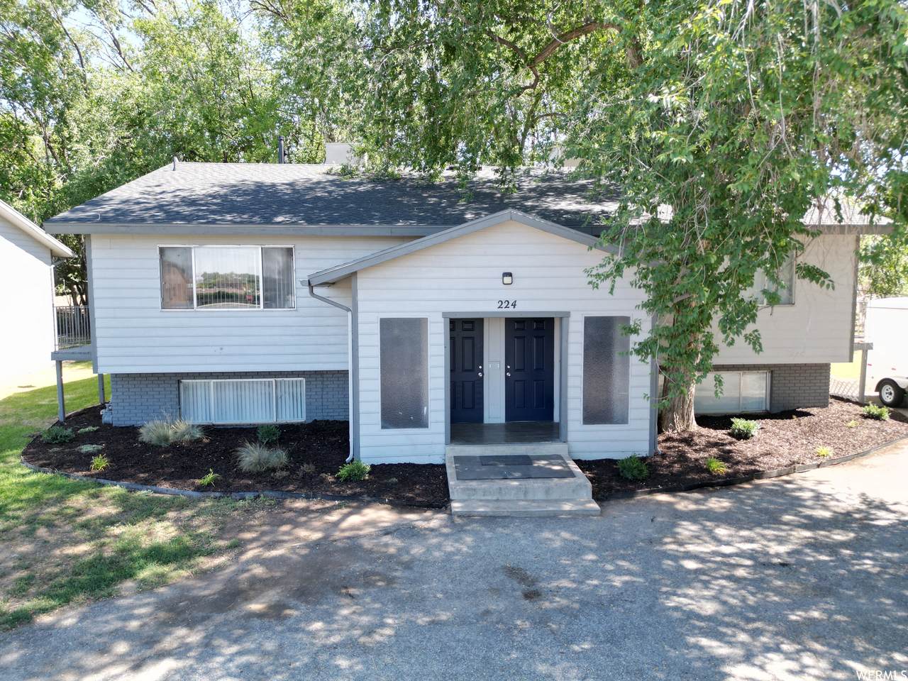 223 2350 - Photo 1