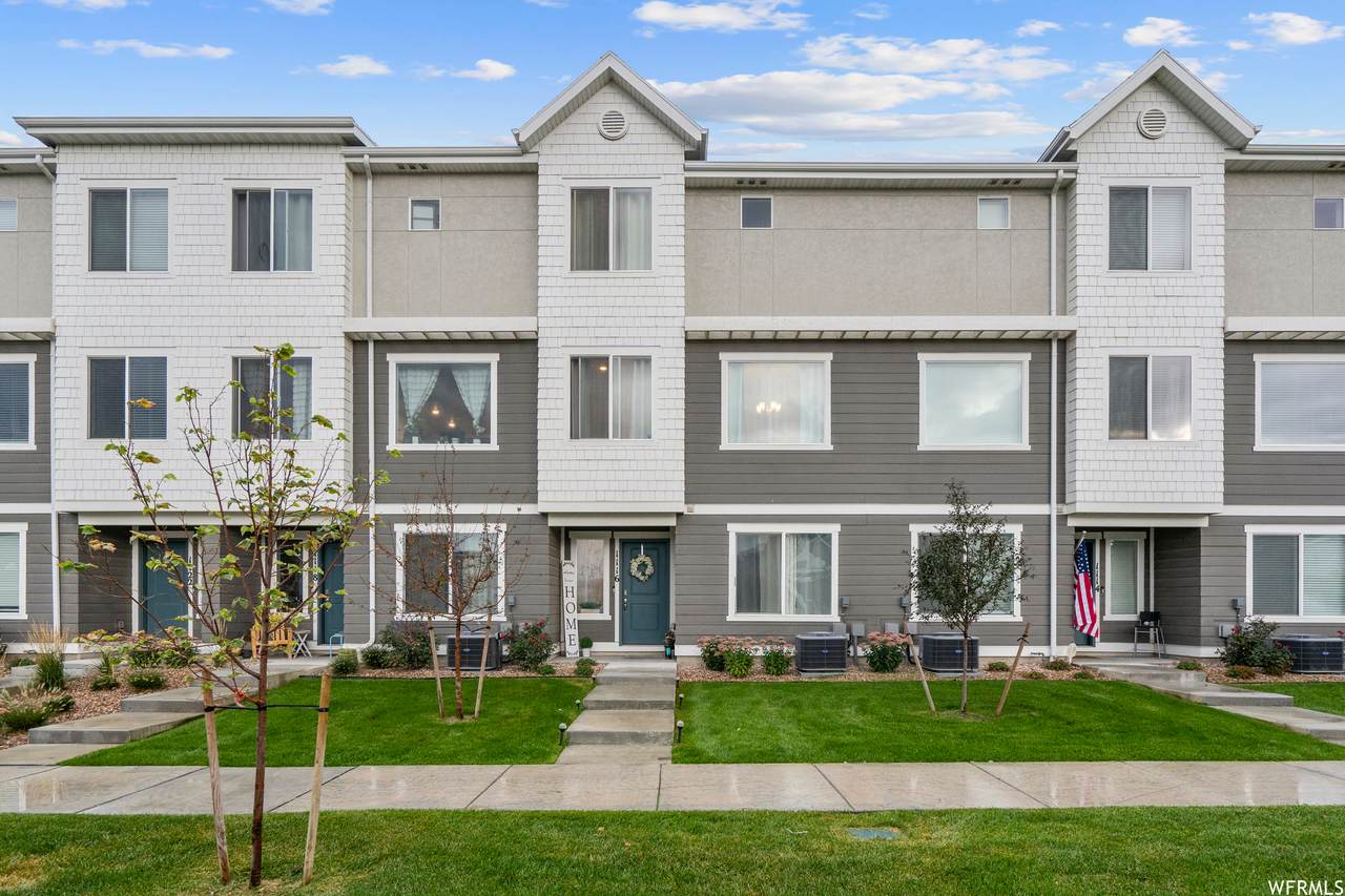 1116 Hatch Row - Photo 1