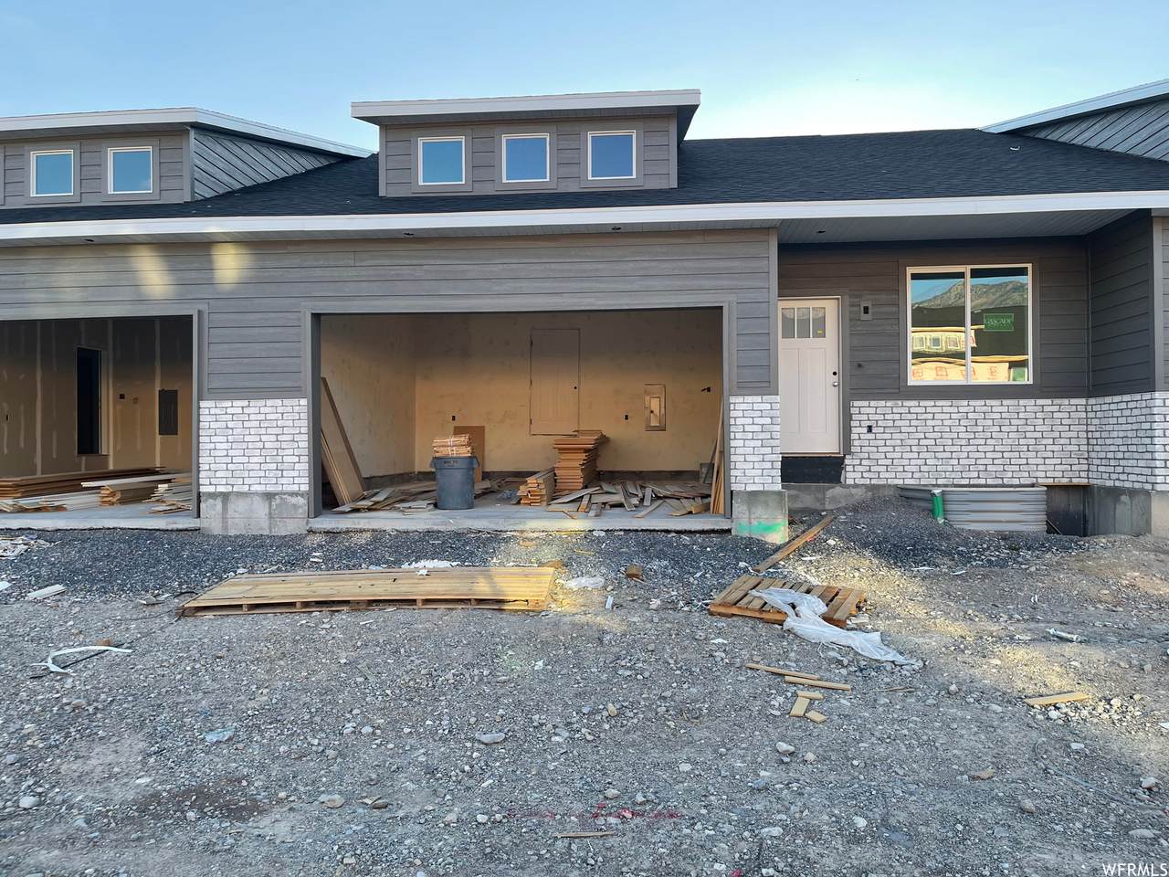 821 380 - Photo 1