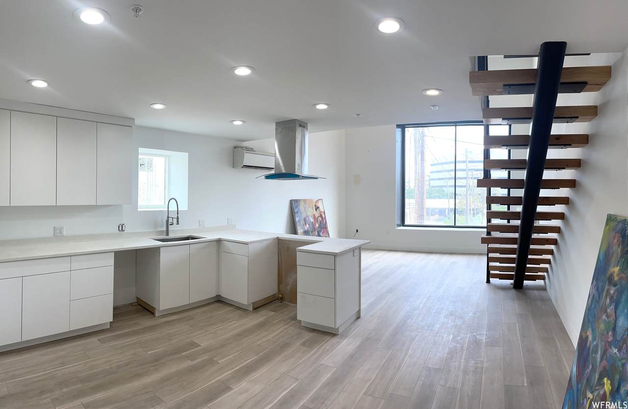 231 Edison St - Photo 1