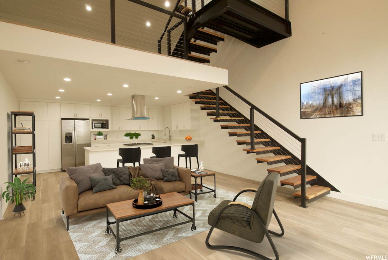 231 Edison St - Photo 1