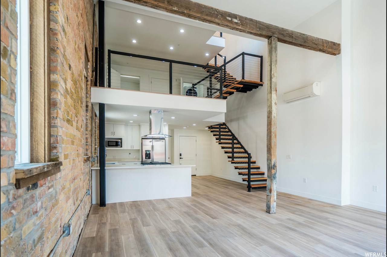 231 Edison St - Photo 1