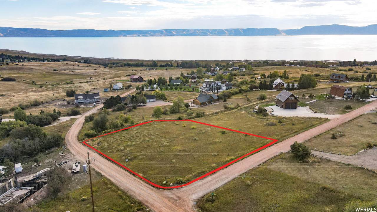 16 Oak Dr - Photo 1