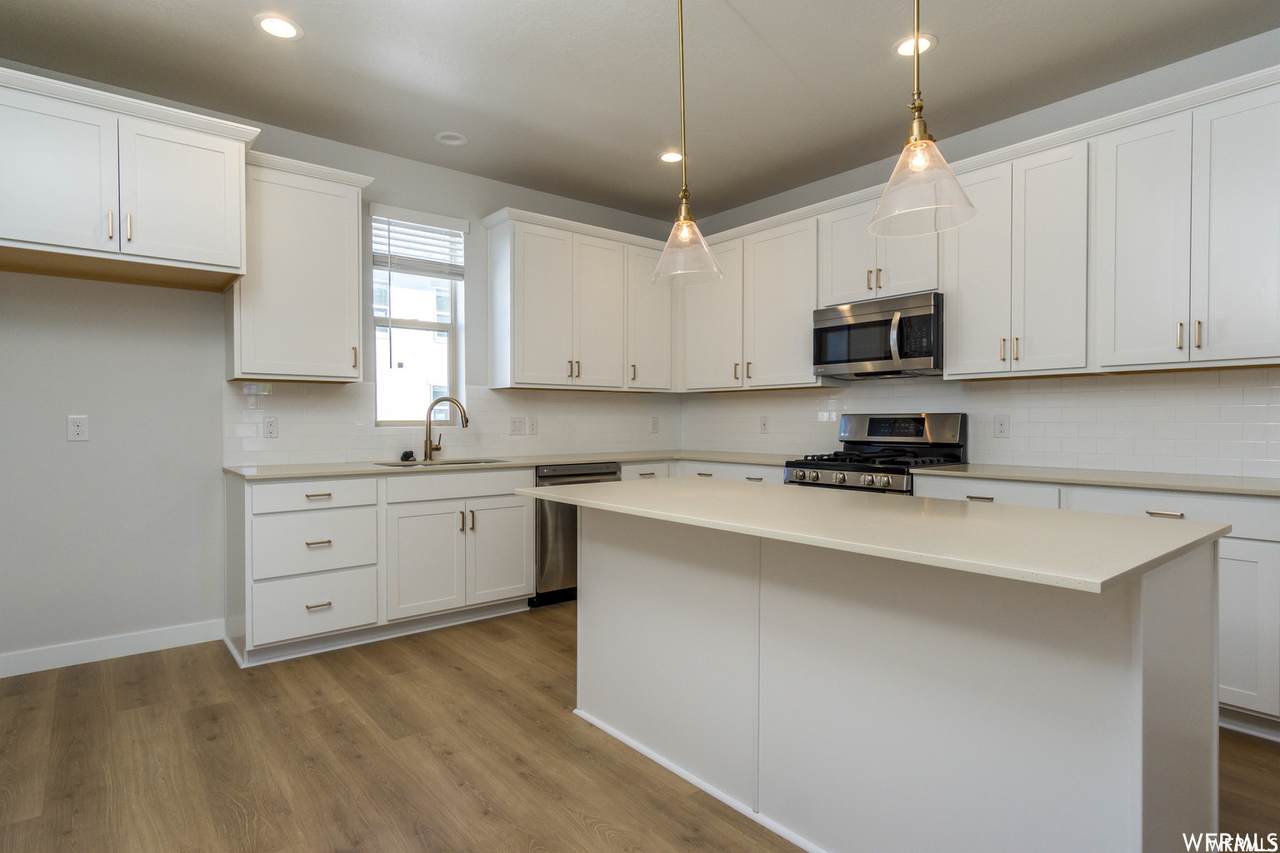 632 Main St - Photo 1