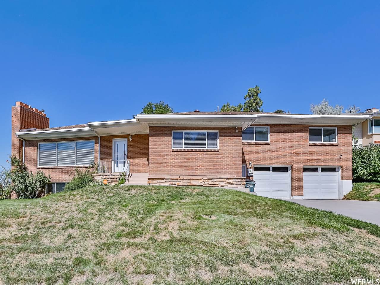 2663 Comanche Cir - Photo 1