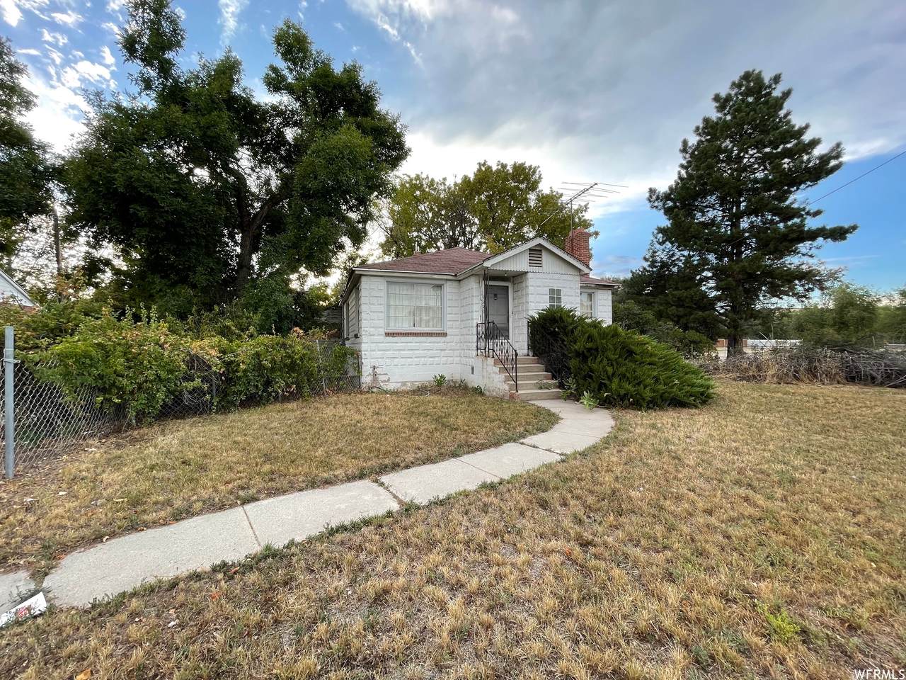 8220 Redwood Rd - Photo 1