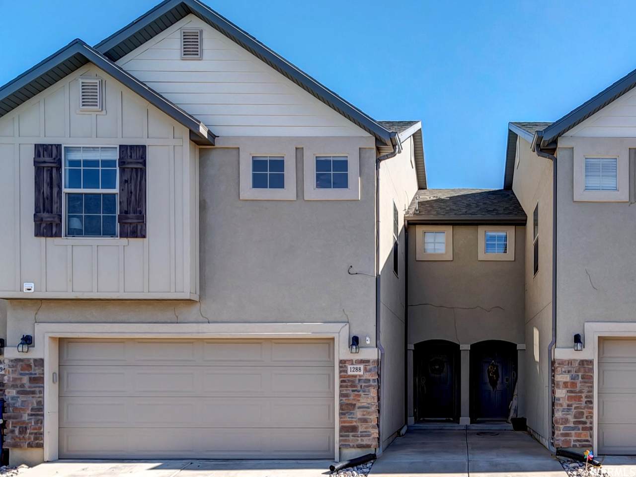 1288 Firefly Dr - Photo 1