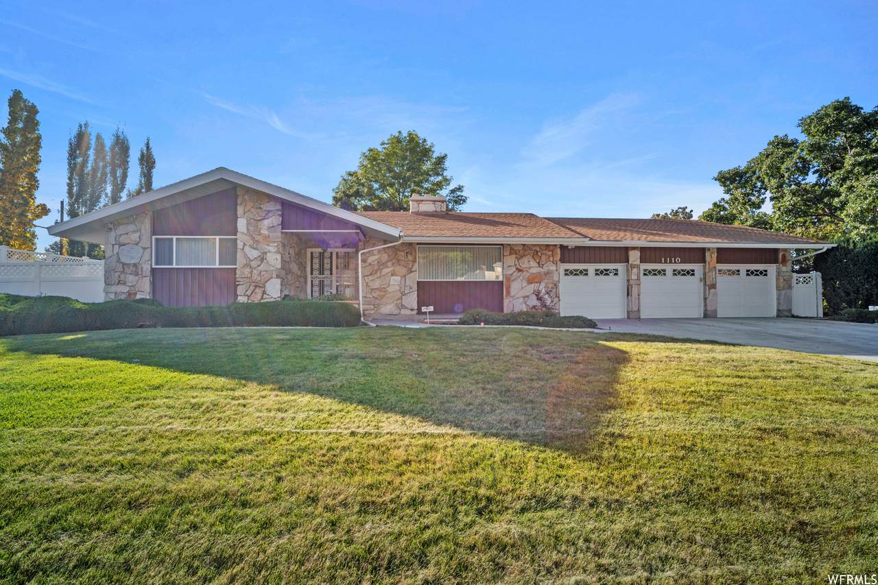 1110 Canyon Crest Dr - Photo 1
